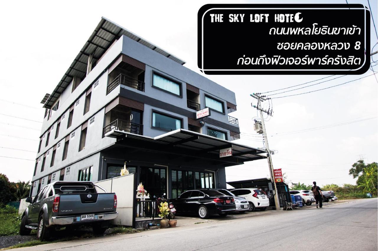 The Sky Loft Hotel 巴吞他尼 外观 照片