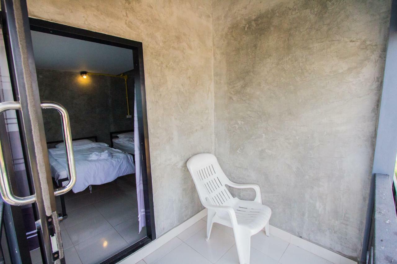 The Sky Loft Hotel 巴吞他尼 外观 照片